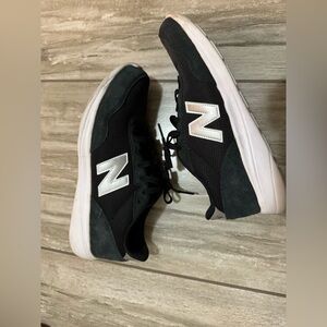 New Balance Black Sneakers 321